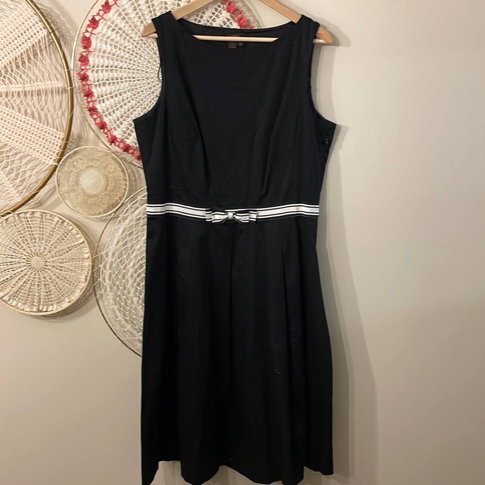 Womens 50’s inspired dress attached ribbon belt black